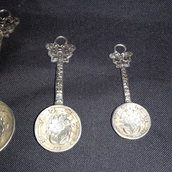 Ganz Vintage pewter measuring spoons in butterfly motif - Picture 10 of 12